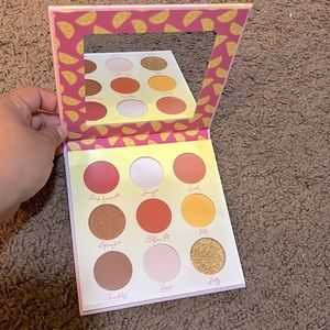 Eyeshadow palette